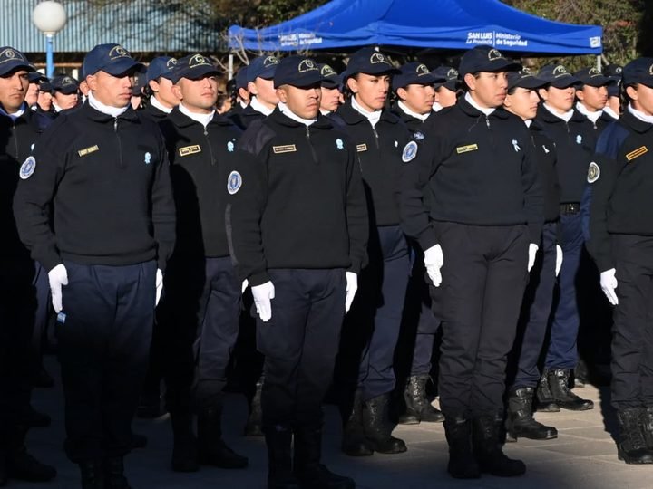 EL ISSP PREPARA EL EXAMEN PARA 1.180 POSTULANTES A LAS CARRERAS DE POLICÍA Y SERVICIO PENITENCIARIO