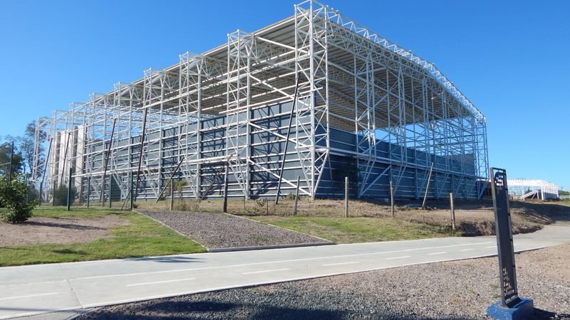 AVANZAN LAS OBRAS DE TERMINACIÓN DEL POLIDEPORTIVO DE LA VILLA DEPORTIVA