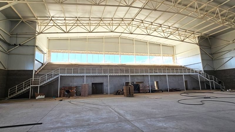 EL POLIDEPORTIVO DEL PARQUE RECREATIVO DE MERLO TRANSITA SU ETAPA DE TERMINACIÓN