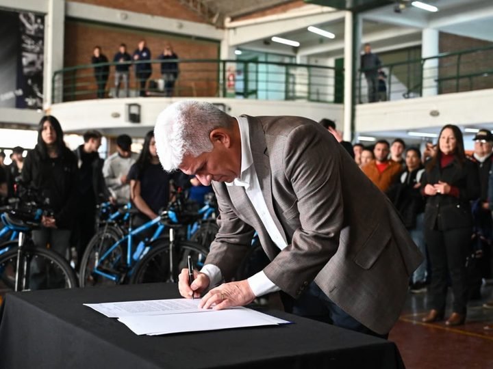 POGGI ADJUDICÓ LA OBRA PARA RENOVAR POR COMPLETO LA ESCUELA ‘INDUSTRIAL’ DEL BARRIO EL LINCE
