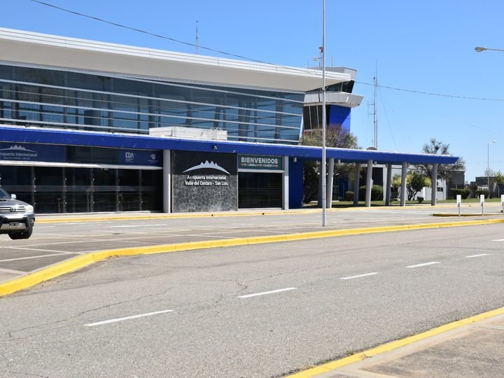 EL VALLE DEL CONLARA CONTINÚA CON VUELOS REGULARES HACIA BUENOS AIRES