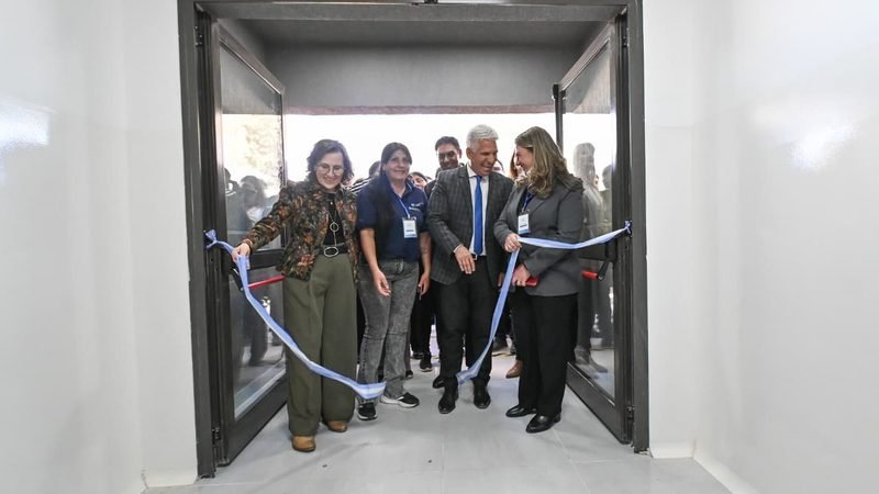 INAUGURARON EL NUEVO CAPS DEL BARRIO AMEP Y LA PRIMERA BASE PROPIA DEL SEMPRO