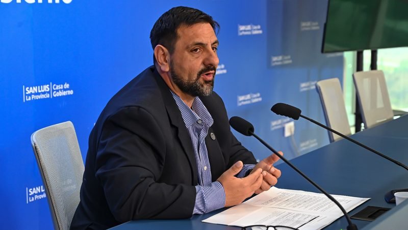 INSTAN A CHICOS DE ENTRE 5 Y 8 AÑOS Y ADOLESCENTES DE 14 A TRAMITAR LA RENOVACIÓN DEL DNI