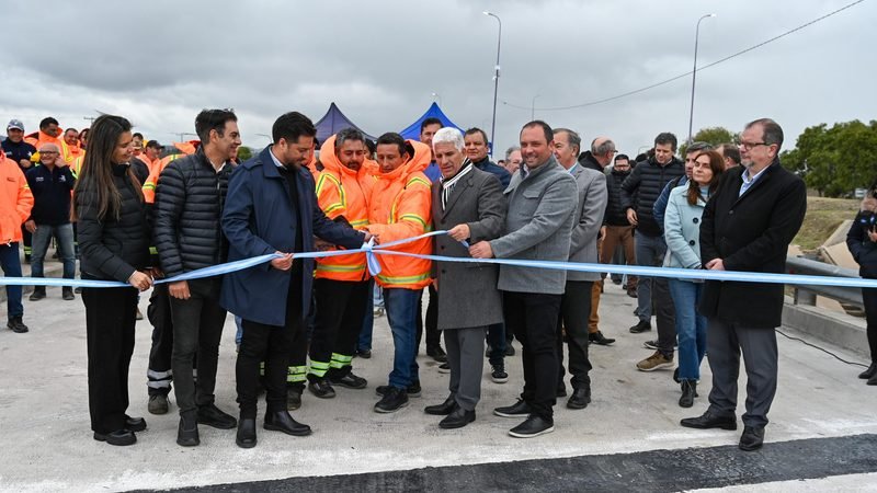 INAUGURARON LAS OBRAS DE RECONSTRUCCIÓN DE LOS PUENTES FRENTE AL HOSPITAL ‘RAMÓN CARRILLO’