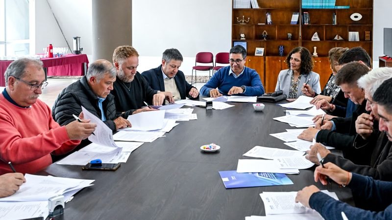 LOS INTENDENTES PROVINCIALES CELEBRARON LA RENOVACIÓN DEL ACUERDO ‘CONSTRUYENDO CON TU PUEBLO’
