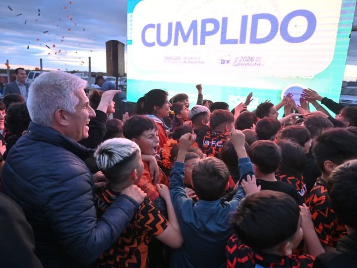 MÁS INFRAESTRUCTURA PARA EL EVA FÚTBOL CLUB: INAUGURARON VESTUARIOS Y EL CIERRE DE SU CANCHA